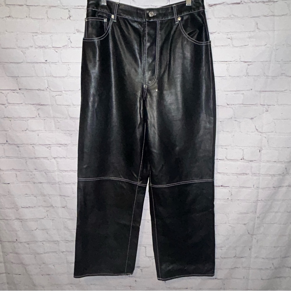 We The Free The It Factor Vegan Leather
Pant size 10 - Picture 2 of 9